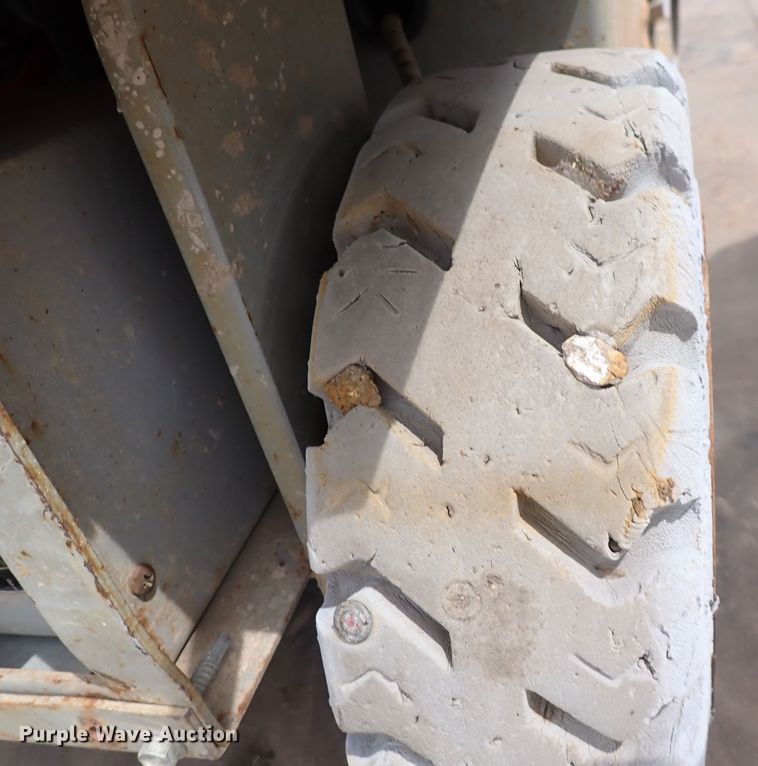 image for item DI1945 1996 Mec 1632  scissor lift