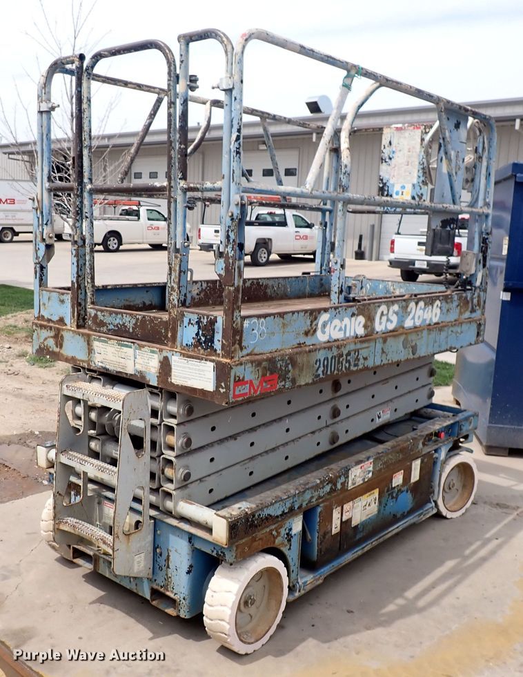 image for item DI1946 Genie GS-2646  scissor lift