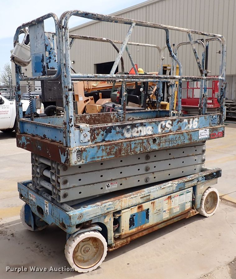 image for item DI1946 Genie GS-2646  scissor lift
