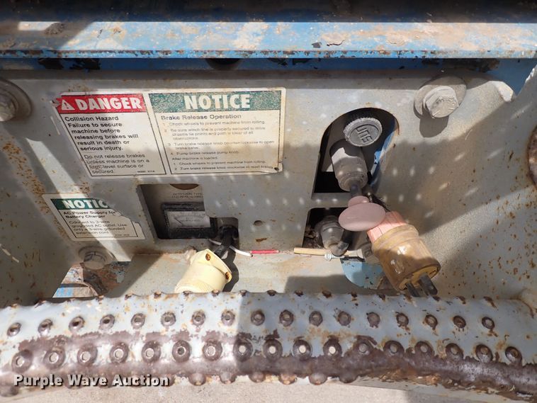 image for item DI1946 Genie GS-2646  scissor lift