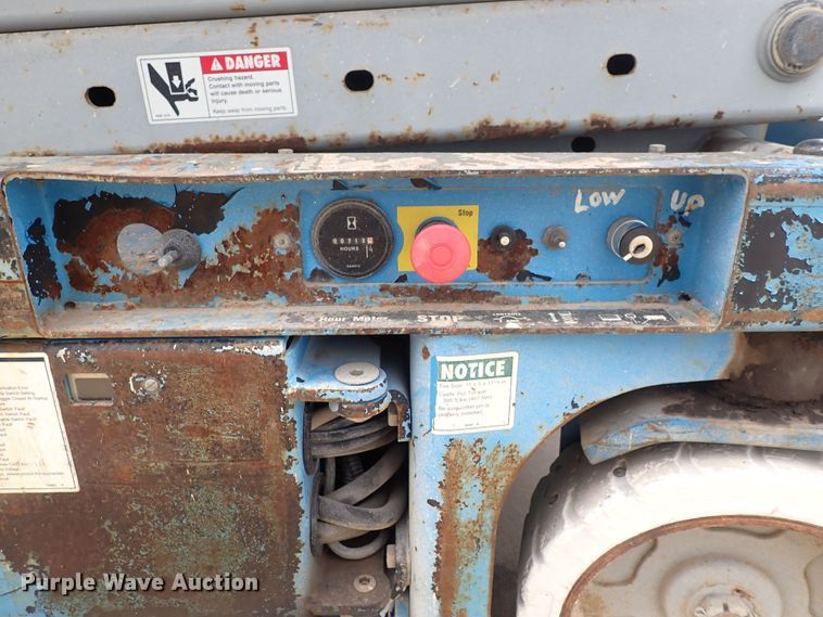 image for item DI1946 Genie GS-2646  scissor lift