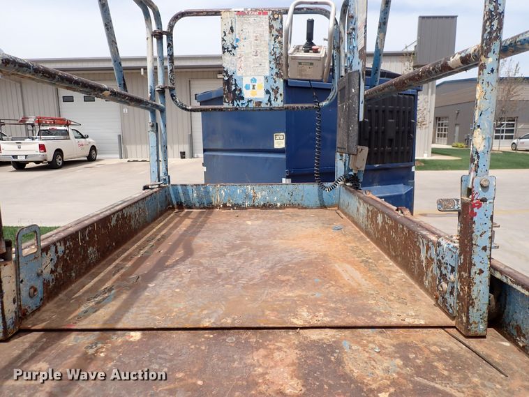 image for item DI1946 Genie GS-2646  scissor lift