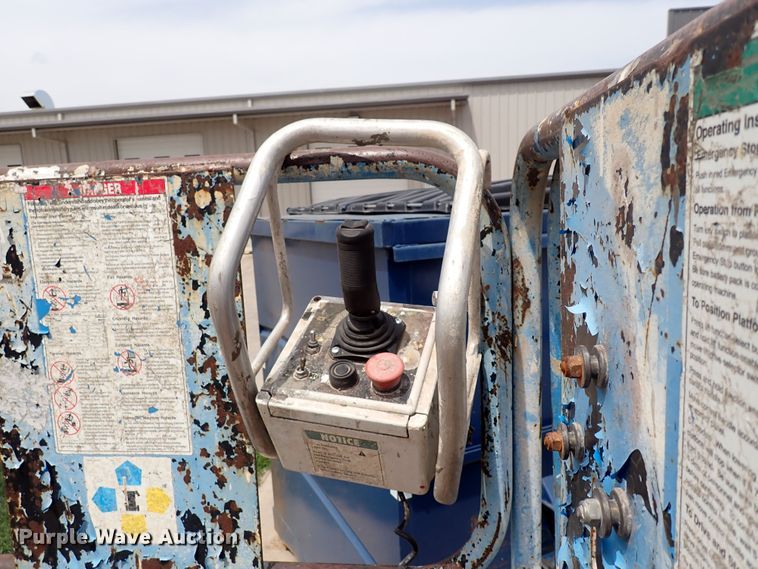 image for item DI1946 Genie GS-2646  scissor lift