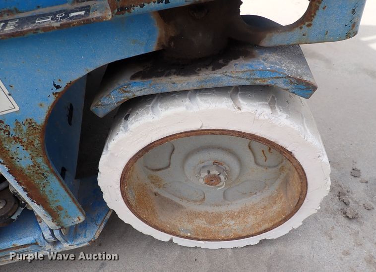 image for item DI1946 Genie GS-2646  scissor lift