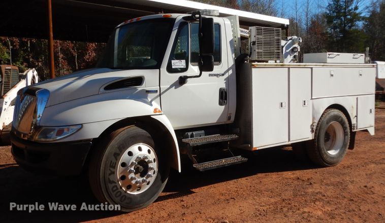 image for item DI8578 2008 International 4300  utility / service truck