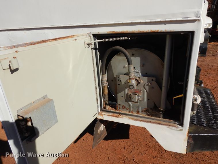 image for item DI8578 2008 International 4300  utility / service truck