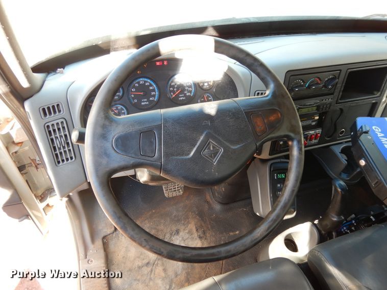 image for item DI8578 2008 International 4300  utility / service truck