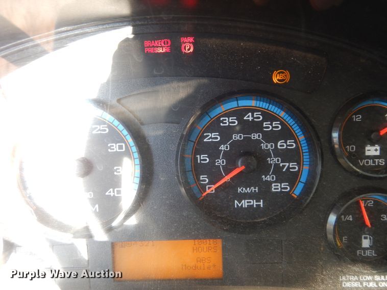 image for item DI8578 2008 International 4300  utility / service truck