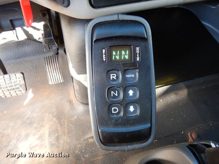 image for item DI8578 2008 International 4300  utility / service truck