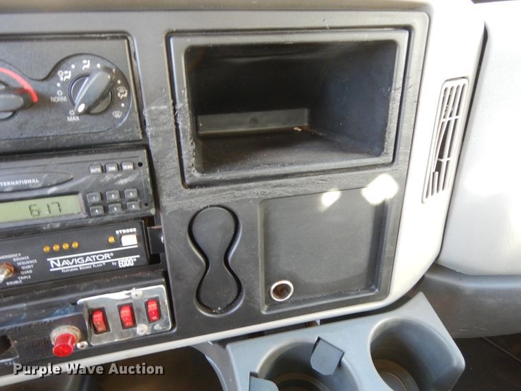 image for item DI8578 2008 International 4300  utility / service truck