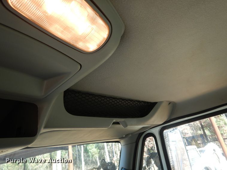 image for item DI8578 2008 International 4300  utility / service truck