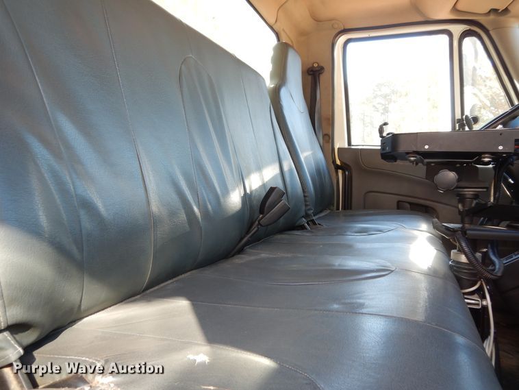 image for item DI8578 2008 International 4300  utility / service truck