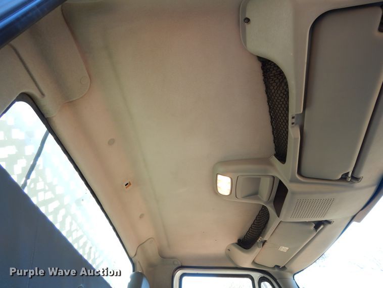 image for item DI8578 2008 International 4300  utility / service truck