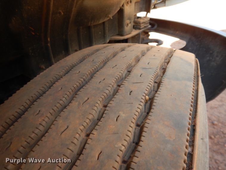 image for item DI8578 2008 International 4300  utility / service truck