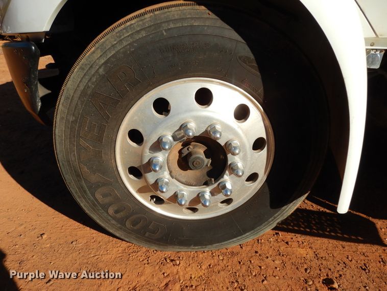 image for item DI8578 2008 International 4300  utility / service truck