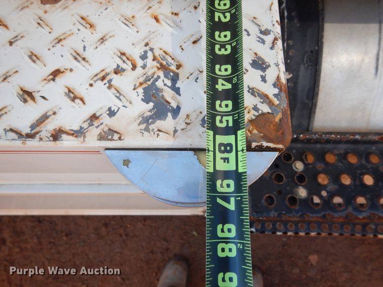 image for item DI8579 1991 International 7100  fuel / lube truck