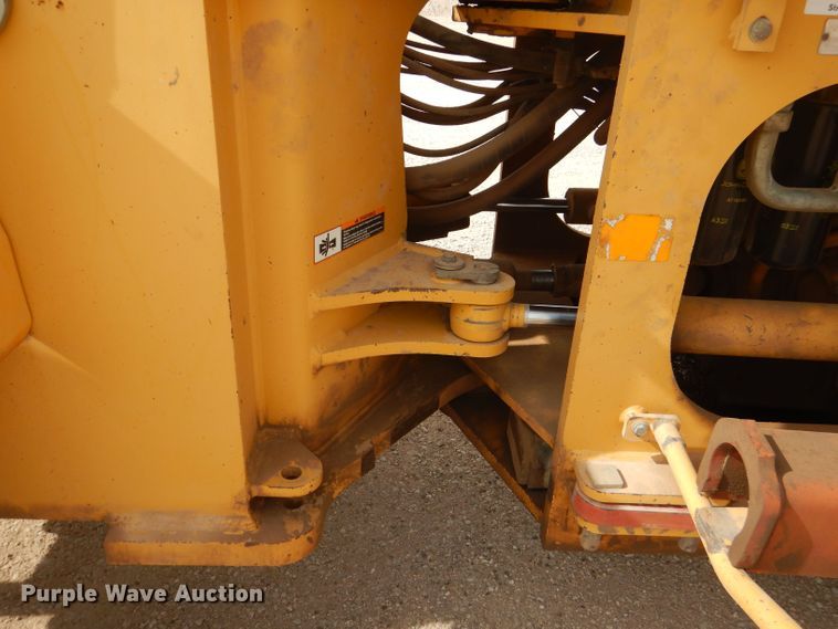 image for item DJ8949 1999 John Deere 744H  wheel loader