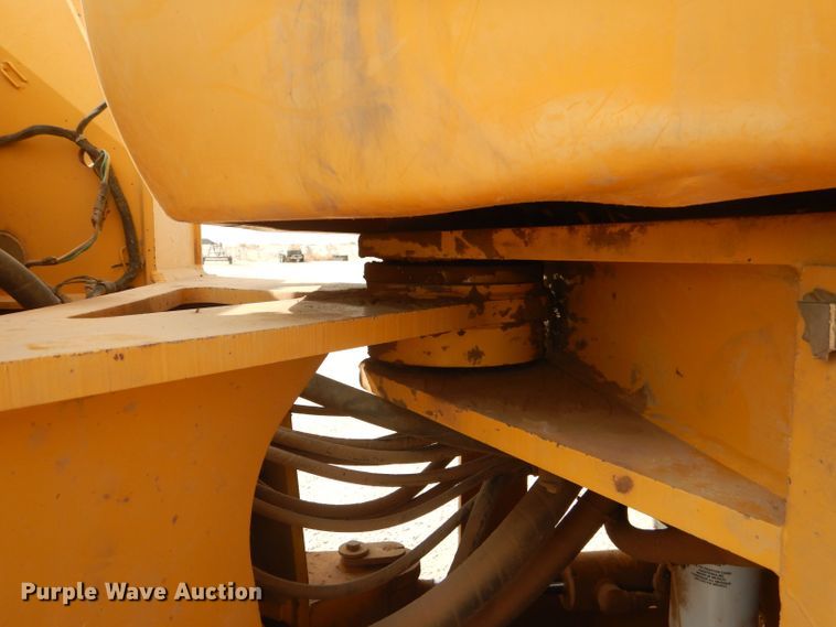 image for item DJ8949 1999 John Deere 744H  wheel loader