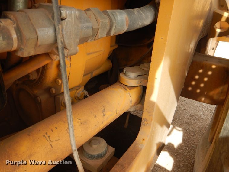 image for item DJ8949 1999 John Deere 744H  wheel loader