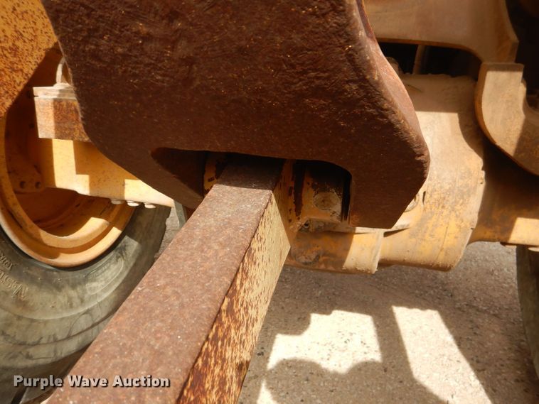 image for item DJ8949 1999 John Deere 744H  wheel loader