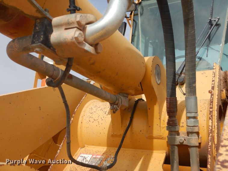 image for item DJ8949 1999 John Deere 744H  wheel loader