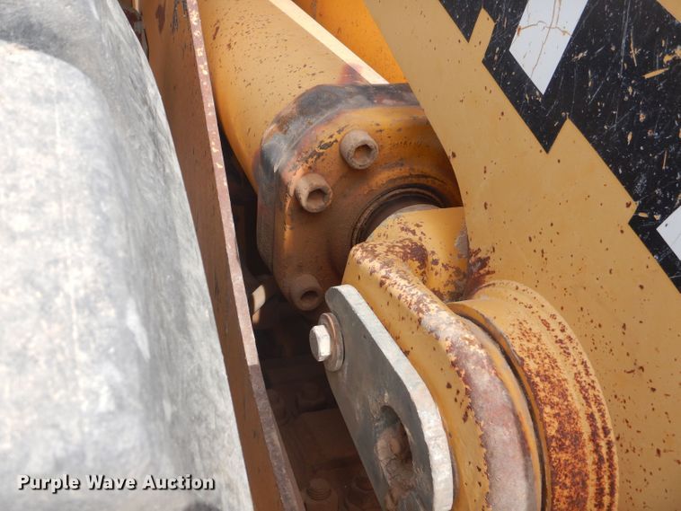 image for item DJ8949 1999 John Deere 744H  wheel loader