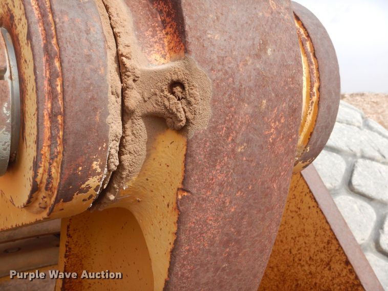 image for item DJ8949 1999 John Deere 744H  wheel loader