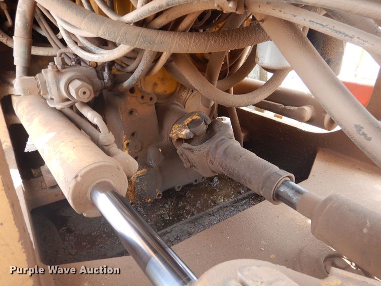 image for item DJ8949 1999 John Deere 744H  wheel loader