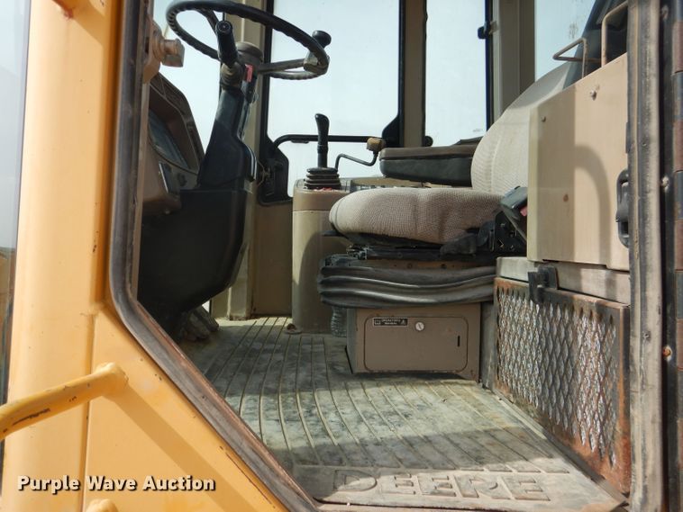 image for item DJ8949 1999 John Deere 744H  wheel loader