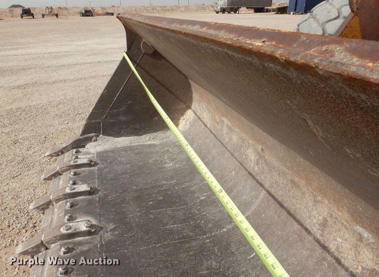 image for item DJ8949 1999 John Deere 744H  wheel loader