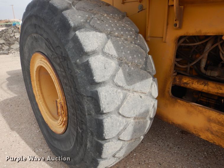 image for item DJ8949 1999 John Deere 744H  wheel loader