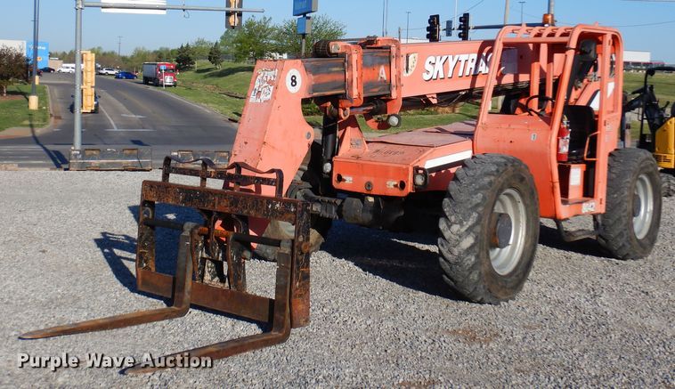 image for item DK0871 2007 SkyTrak 8042  telehandler