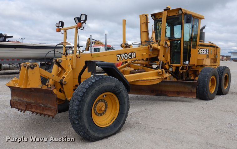 image for item DK1994 2001 John Deere 770CH  motor grader