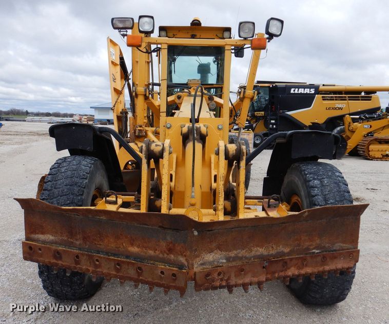 image for item DK1994 2001 John Deere 770CH  motor grader