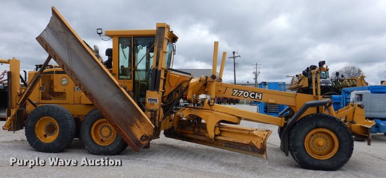 image for item DK1994 2001 John Deere 770CH  motor grader