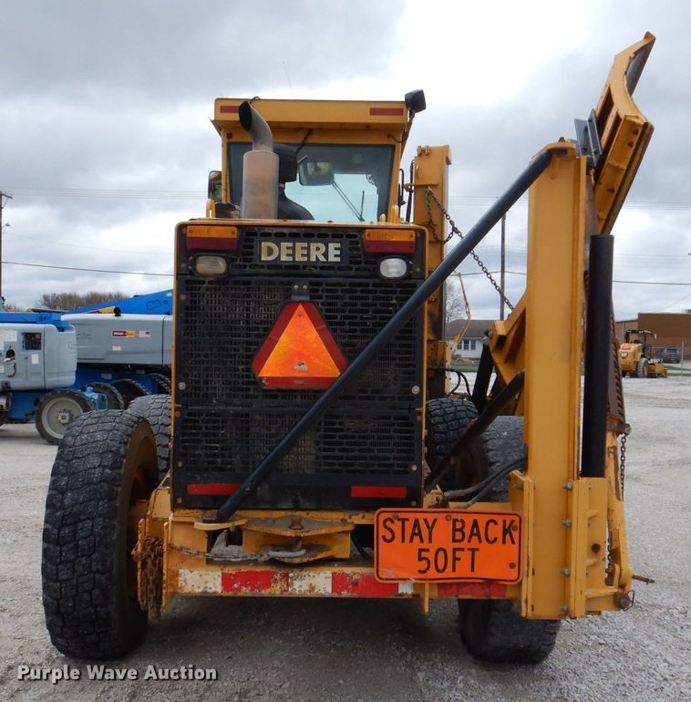 image for item DK1994 2001 John Deere 770CH  motor grader