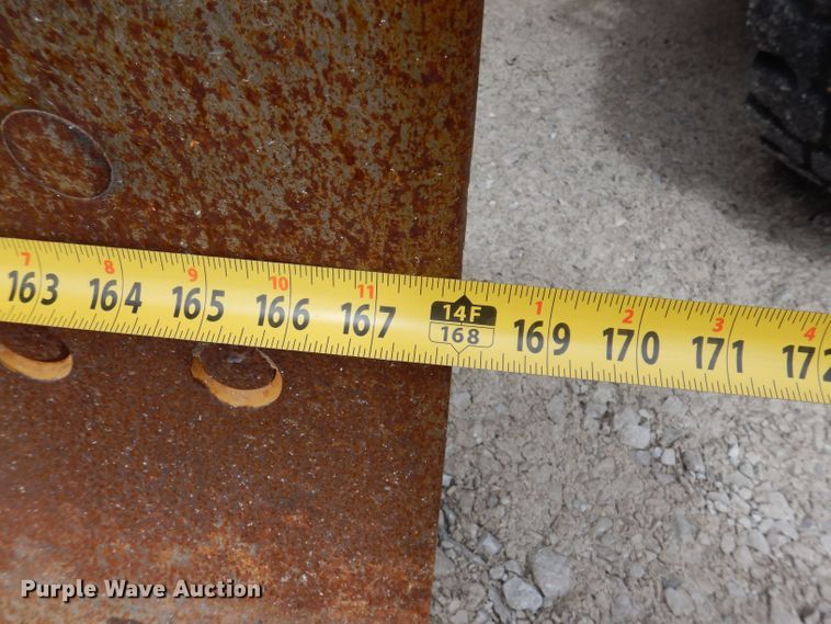 image for item DK1994 2001 John Deere 770CH  motor grader