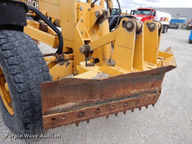 image for item DK1994 2001 John Deere 770CH  motor grader