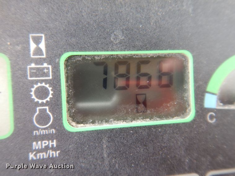 image for item DK1994 2001 John Deere 770CH  motor grader