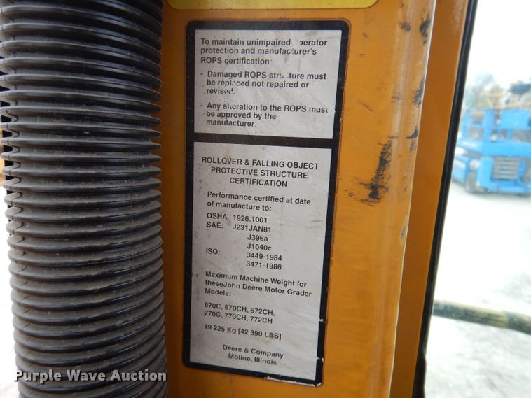 image for item DK1994 2001 John Deere 770CH  motor grader