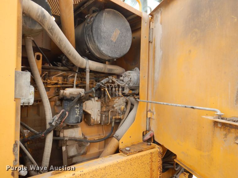 image for item DK1994 2001 John Deere 770CH  motor grader