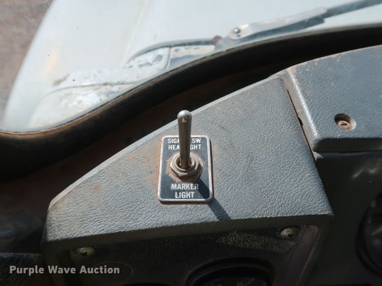 image for item DK3578 1988 Mack DM690S  dump truck