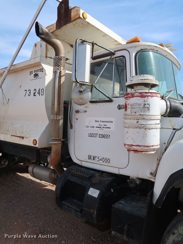 image for item DK3578 1988 Mack DM690S  dump truck