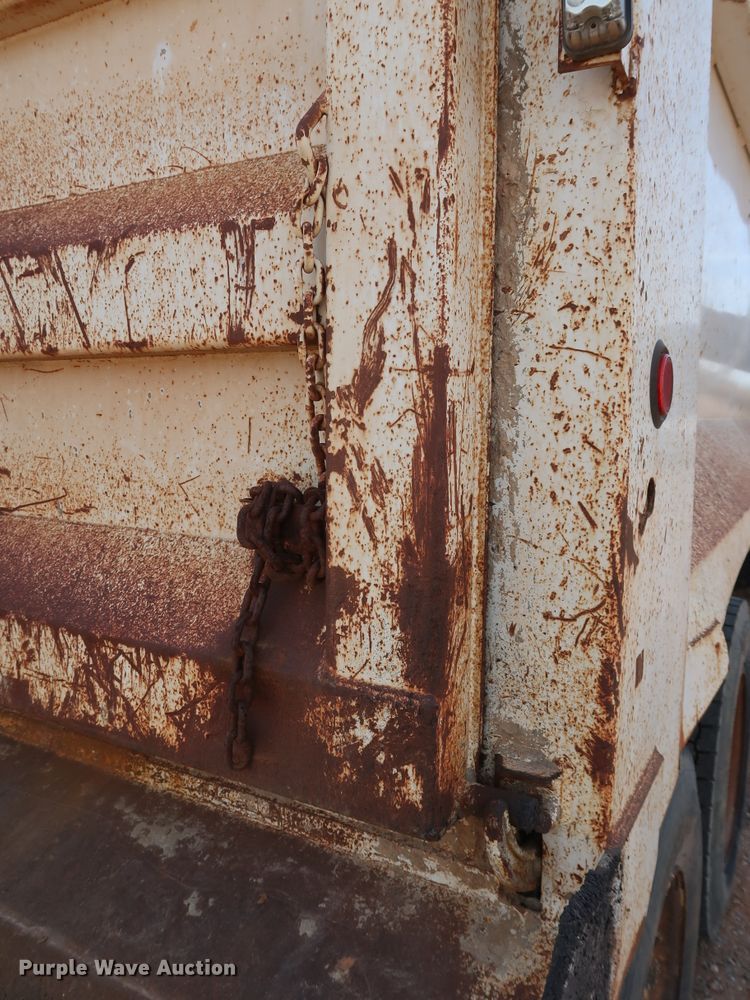 image for item DK3578 1988 Mack DM690S  dump truck