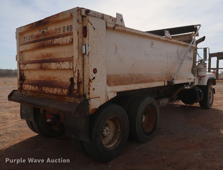 image for item DK3578 1988 Mack DM690S  dump truck