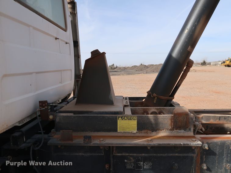 image for item DK3578 1988 Mack DM690S  dump truck