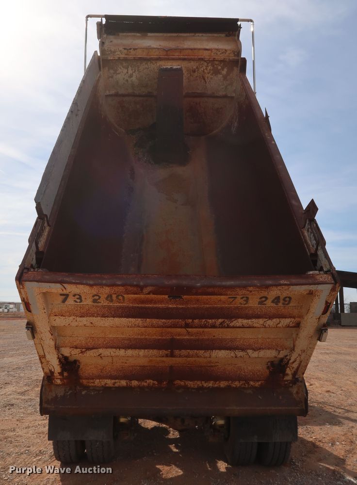 image for item DK3578 1988 Mack DM690S  dump truck