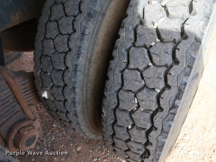 image for item DK3578 1988 Mack DM690S  dump truck