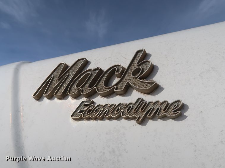 image for item DK3578 1988 Mack DM690S  dump truck