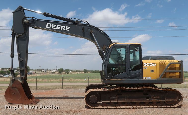 image for item DK3689 2011 John Deere 200D LC  excavator